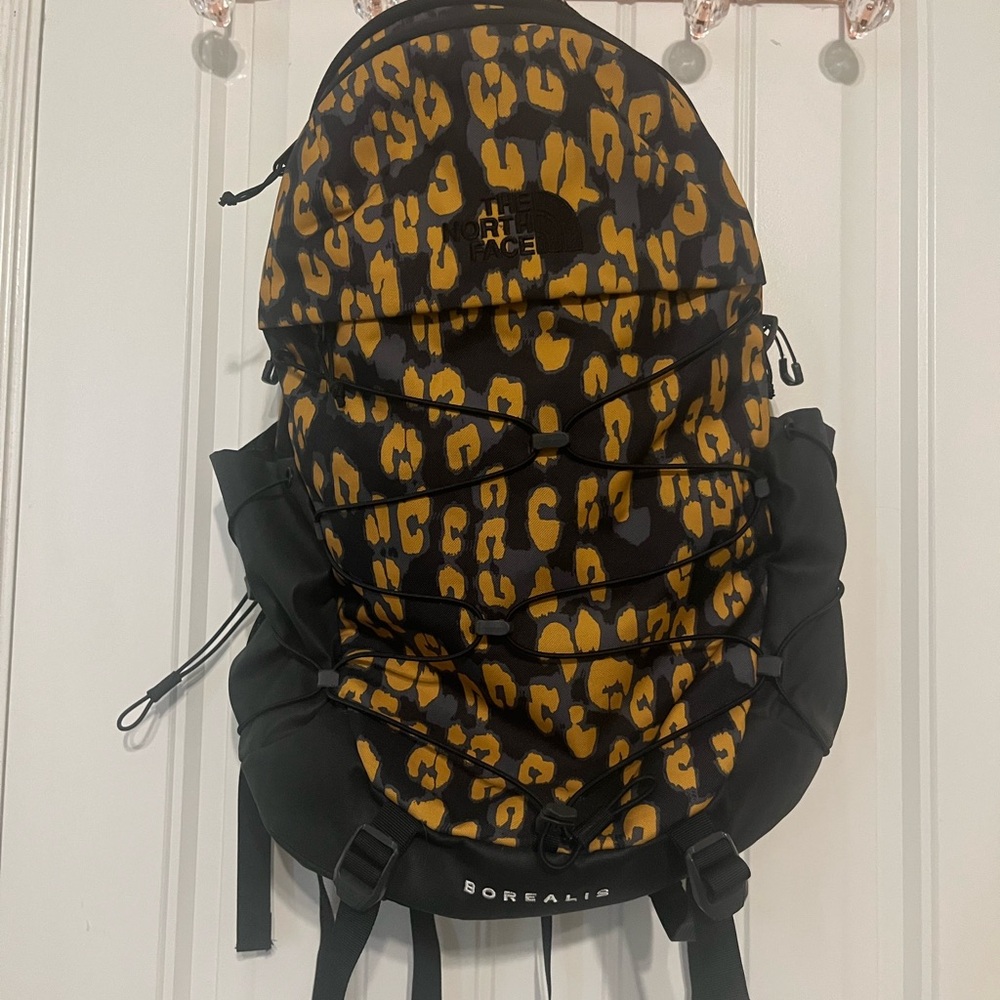 The North Face Backpack Borealis Leopard design EXCELLENT Conditon
